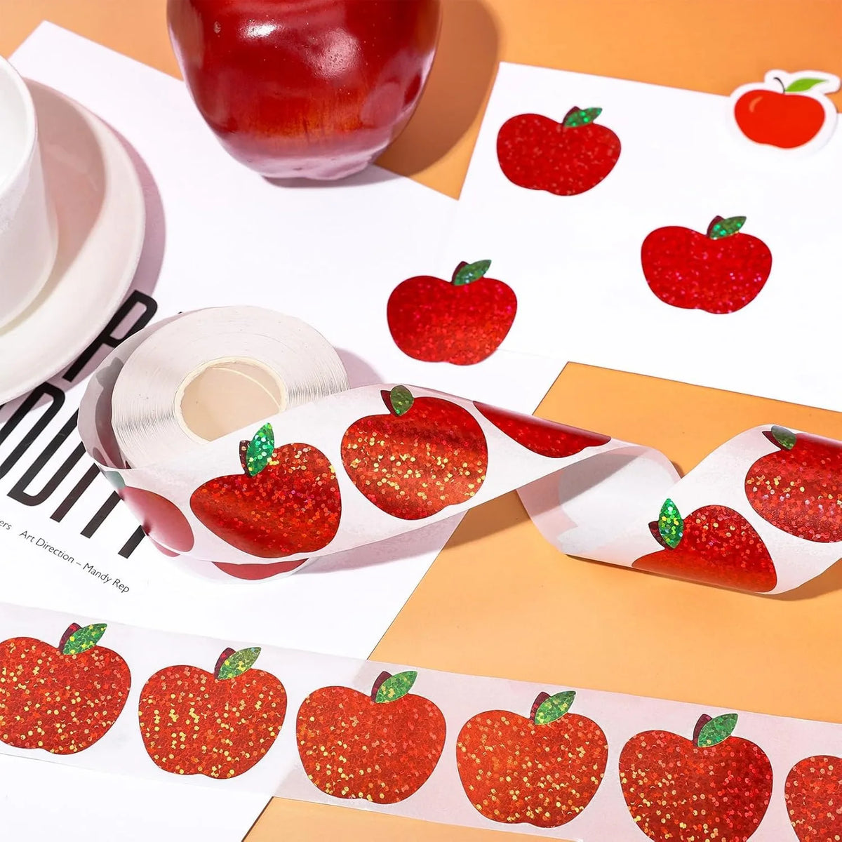 Red Apple Christmas Party Sticker Roll — 500 Festive Decals